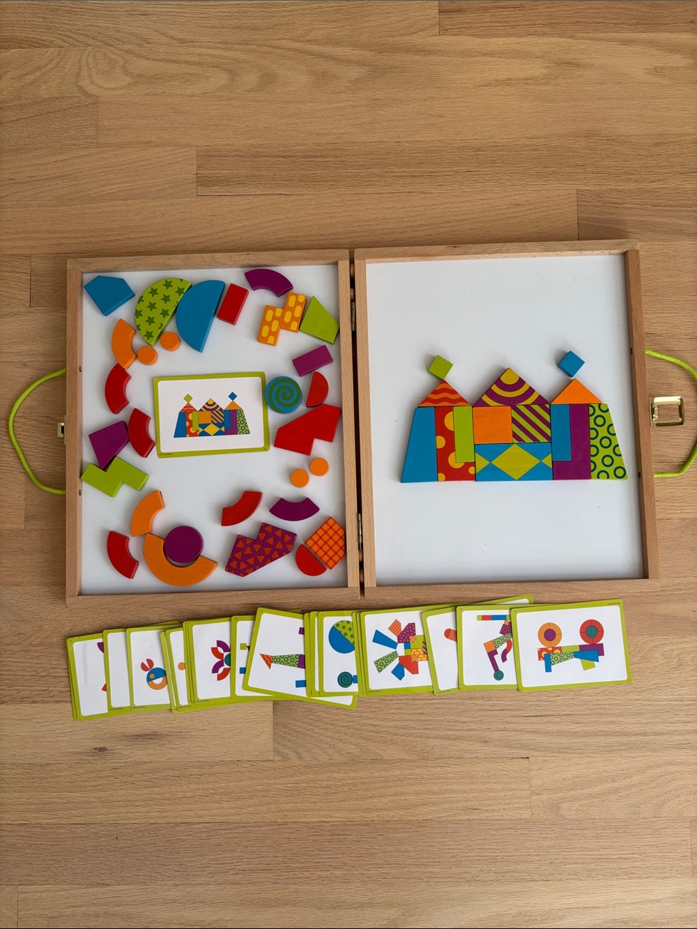 Wooden Magnetic Shape Puzzle Kit for Kids - Bright Multicolor
